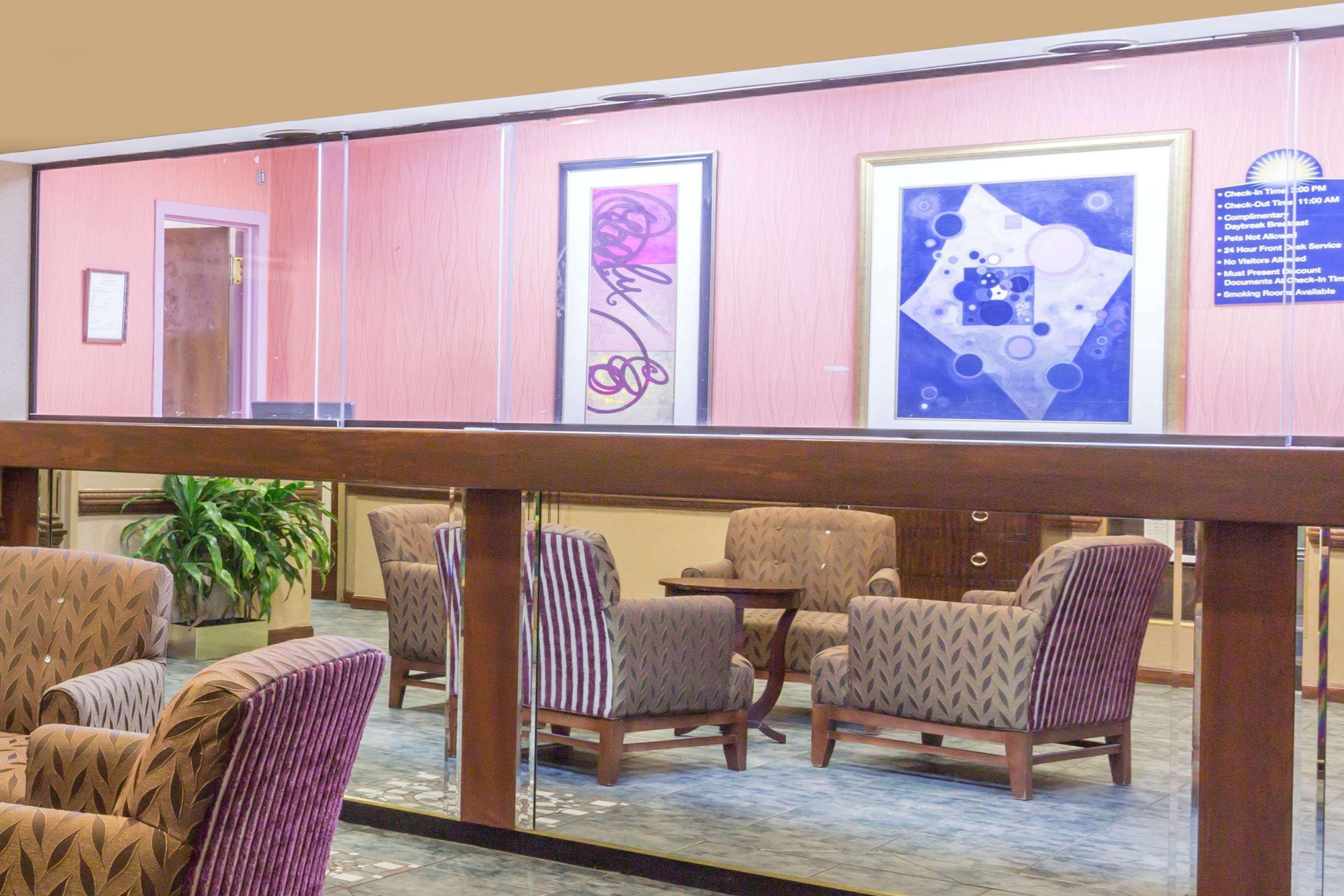 Days Inn By Wyndham Camp Springs Andrews Afb Dış mekan fotoğraf