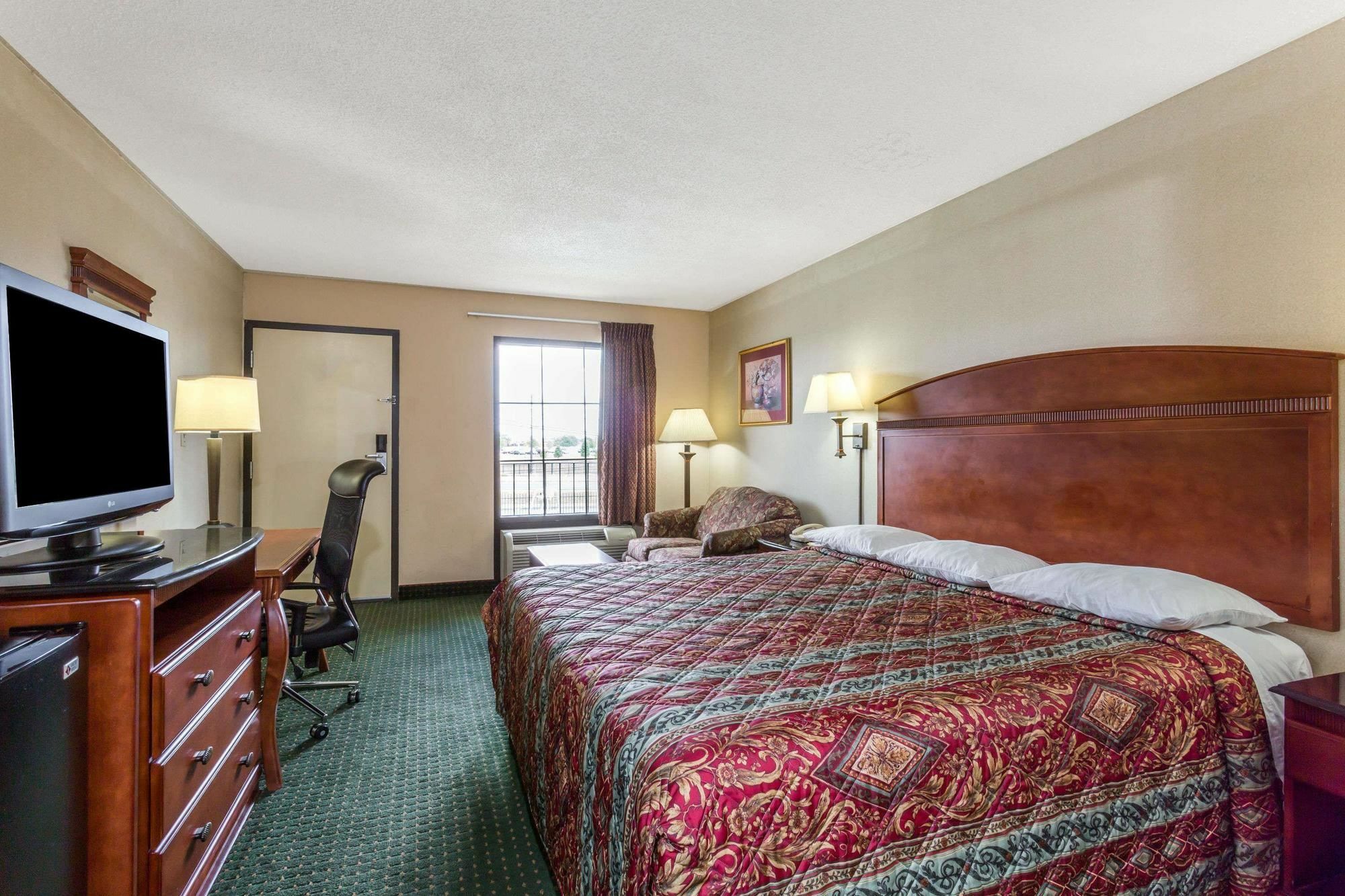 Days Inn By Wyndham Camp Springs Andrews Afb Dış mekan fotoğraf